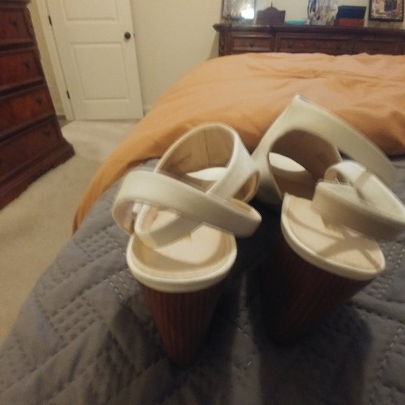 Shoes - Picture 3 of 3